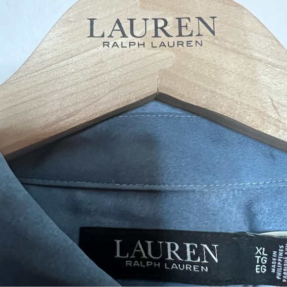Lauren Ralph Lauren  Women’s Relaxed Fit Print Charmeuse Shirt in blue Size: XL - Picture 4 of 5